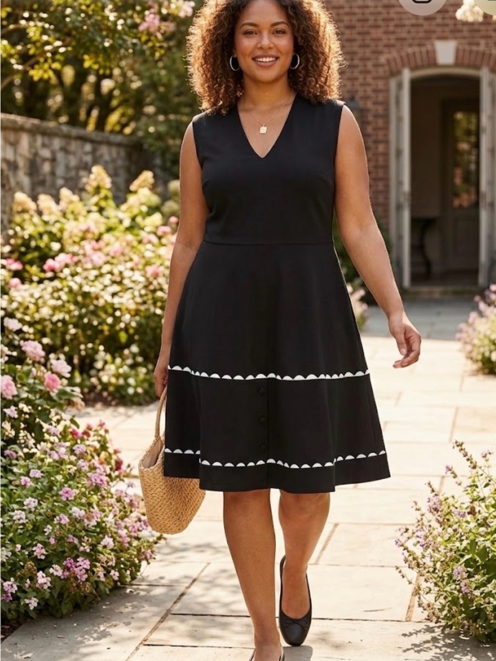 Lesley Evers XL Black V-Neck Flare Dress White Scalloped Trim Ponte Stretch